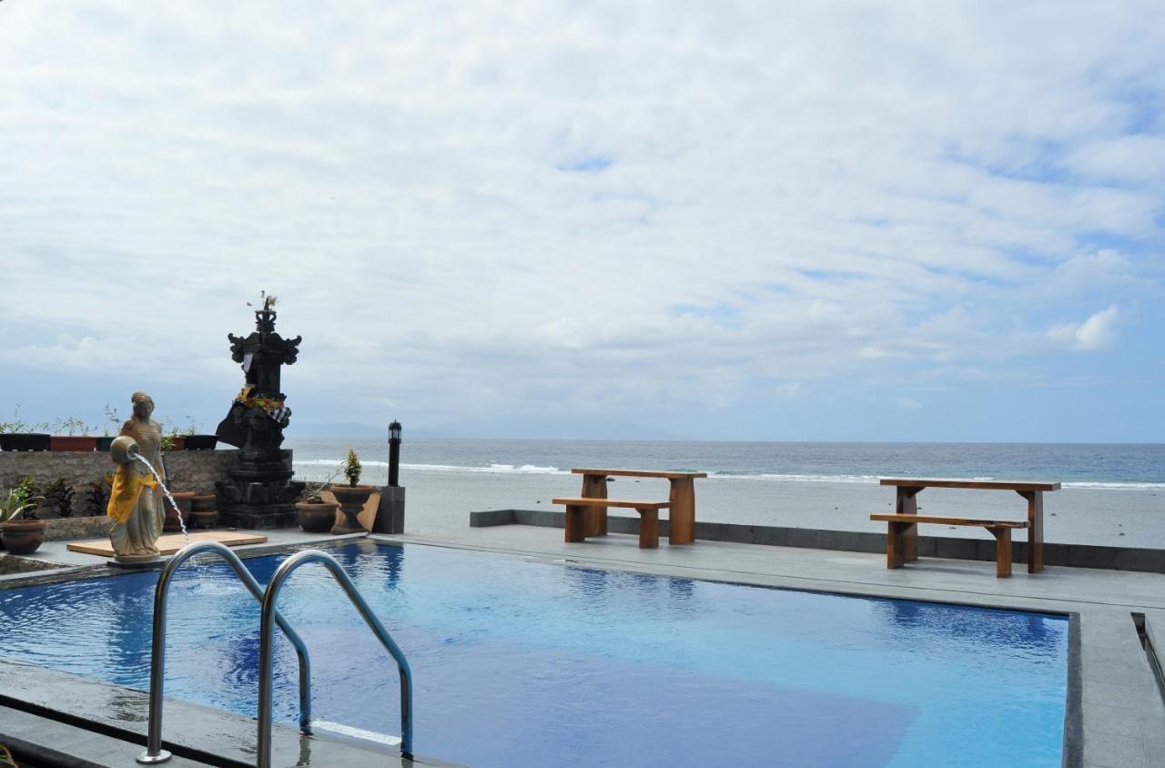 Pradana Beach Inn Luxury Batununggul Exterior photo